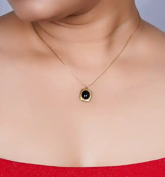 Eclipse Oval Onyx Pendant 